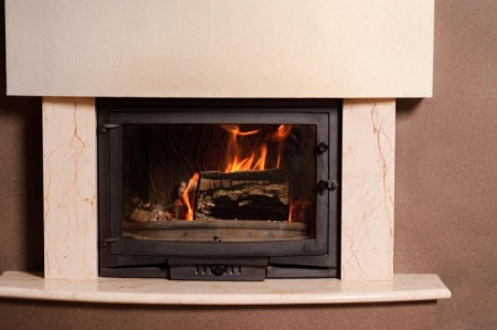 Foyer &agrave; bois : allier performance et design dans votre int&eacute;rieur