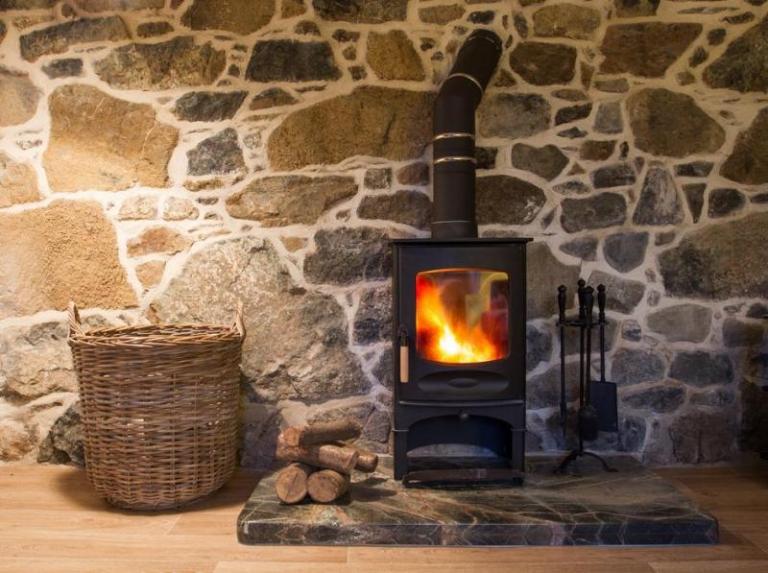 Le poêle de masse, alliance parfaite de tradition et d'efficacité énergétique